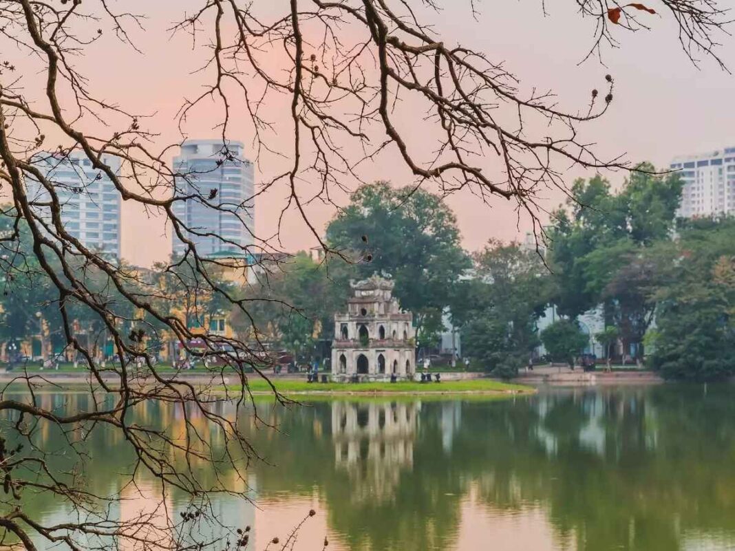 20+ Địa Điểm Du Lịch Hà Nội Không Thể Bỏ Lỡ Trong Mùa Hè 2025