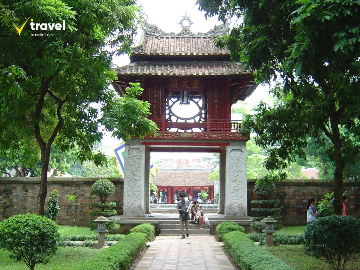 20+ Địa Điểm Du Lịch Hà Nội Không Thể Bỏ Lỡ Trong Mùa Hè 2025