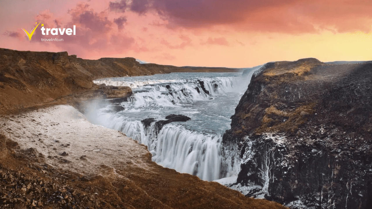 Thác Gullfoss vào mùa hè