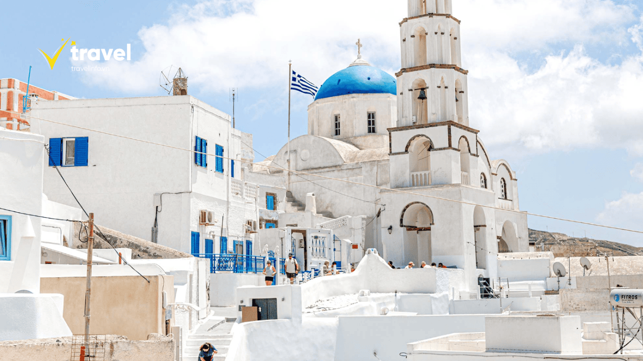 Oia – Ba Mái Vòm Xanh
