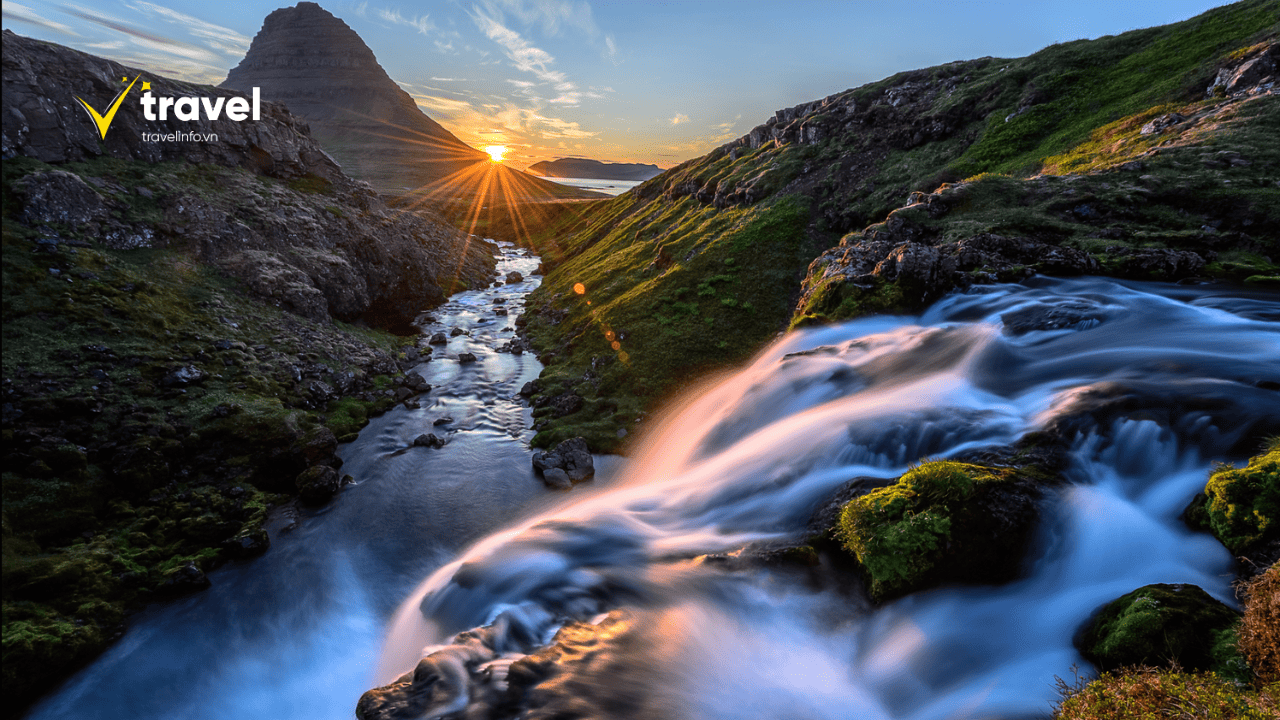 Núi Kirkjufell - "Ngôn núi đẹp nhất Iceland"