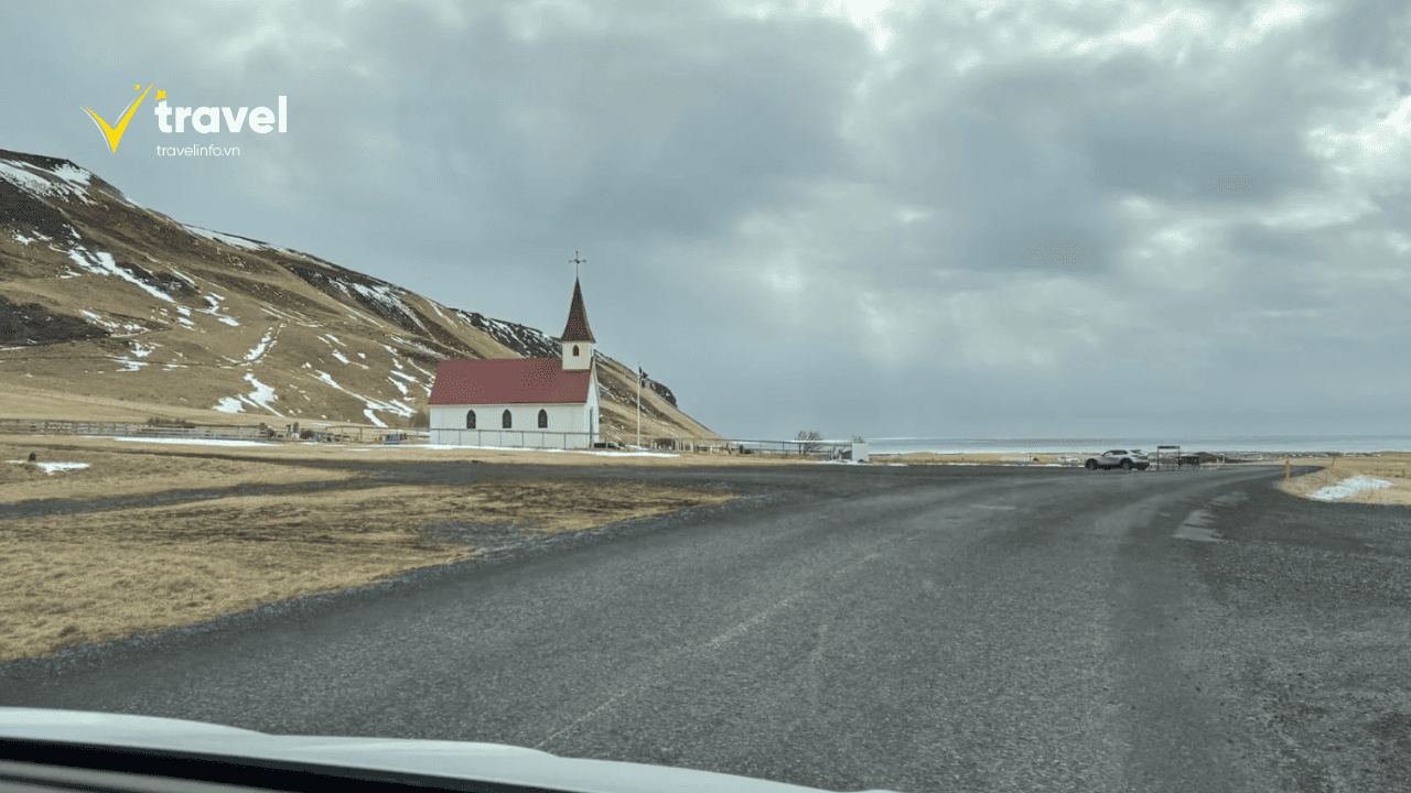 Lái xe đến Biển Reynisfjara