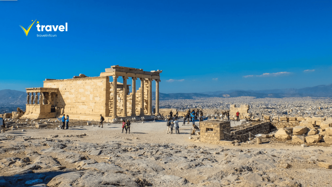 Propylaea - cổng vào chính của Acropolis