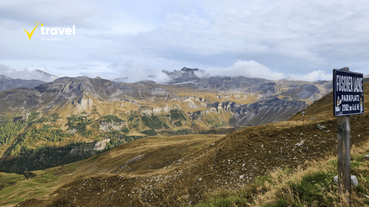 Dãy núi hùng vĩ của Grossglockner Alpine