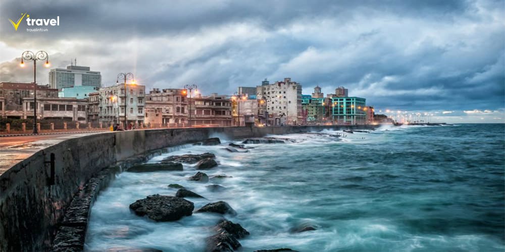 Bãi biển Malecón – Biểu tượng sống động của Havana
