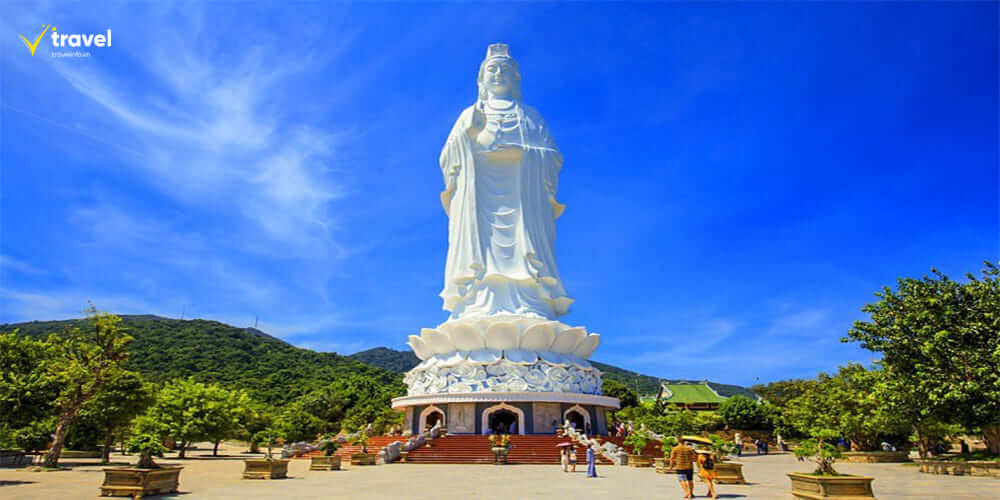 Chùa Linh Ứng – Tâm linh giữa mây trời