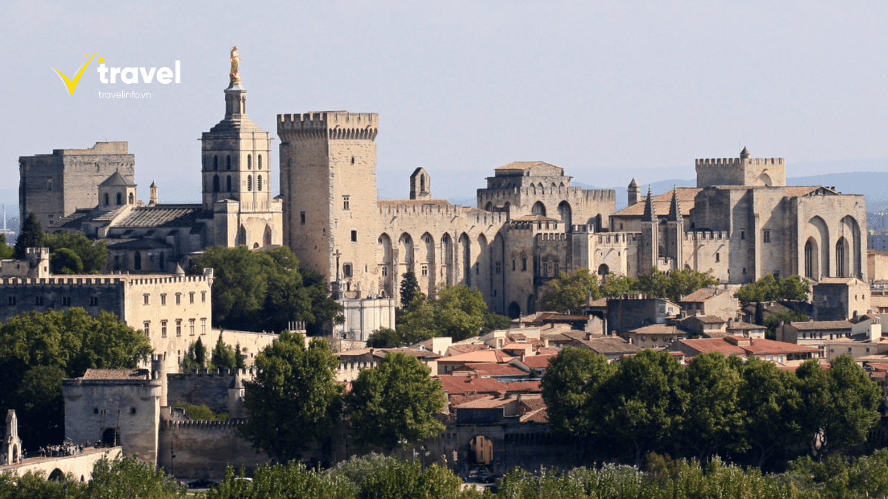 Cung Điện Palais des Papes