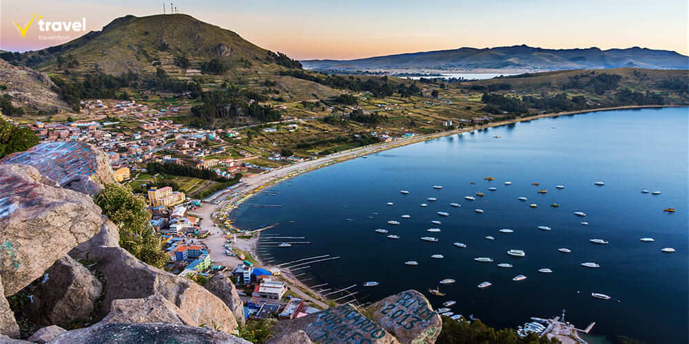 Hồ Titicaca – Biểu tượng linh thiêng của người Andes