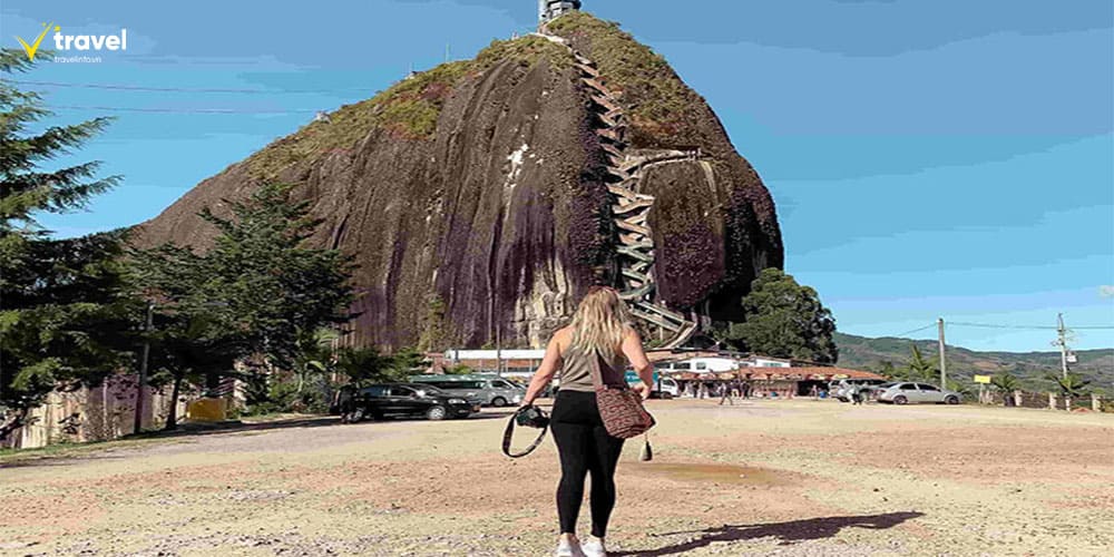 Hòn đá El Peñón de Guatapé – Biểu tượng kỳ vĩ của thiên nhiên Colombia