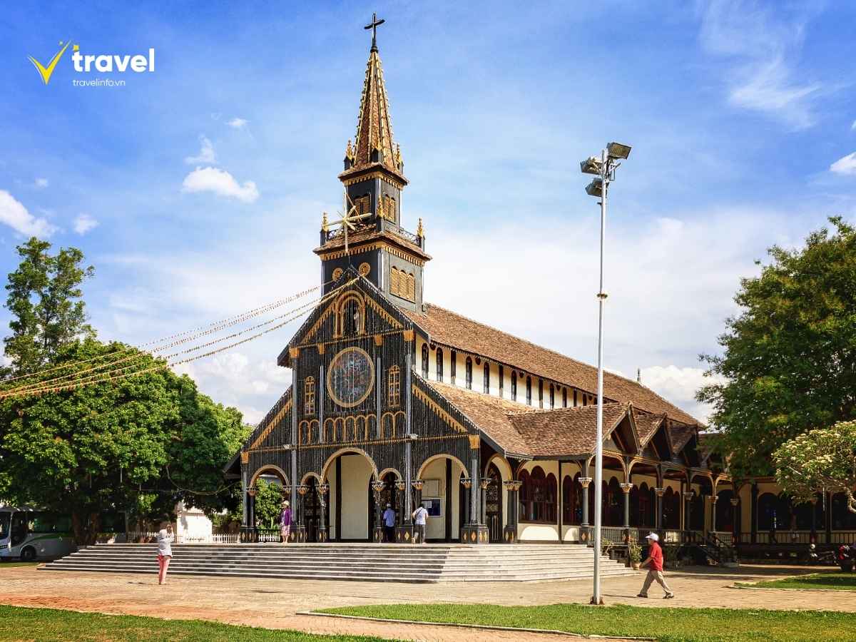 Địa Điểm Du Lịch Kon Tum Nổi Tiếng