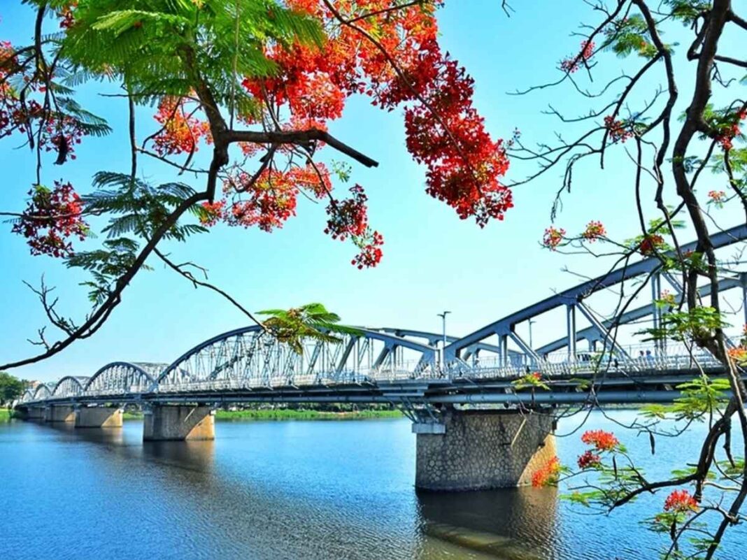Khám Phá 15 Địa Điểm Du Lịch Thừa Thiên Huế Hấp Dẫn Bậc Nhất
