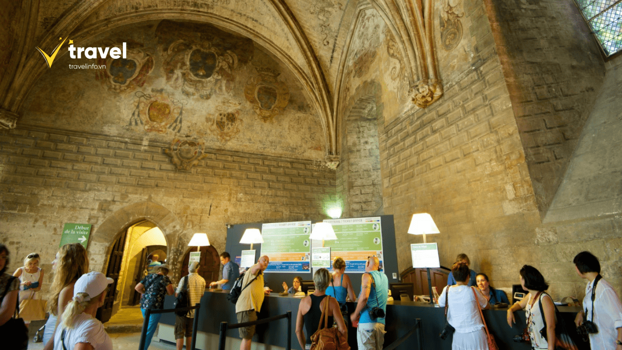 Kiến Trúc Độc Đáo của Cung điện Palais des Papes