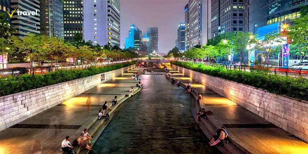 Suối Cheonggyecheon – Mạch sống xanh giữa lòng Seoul