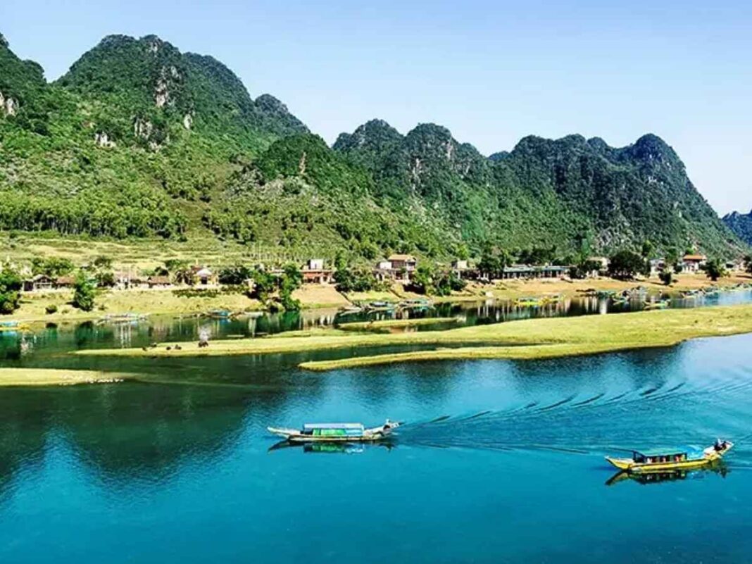 Top 18 Địa Điểm Du Lịch Quảng Bình – Khám Phá Vùng Đất Gió Lào Cát Trắng