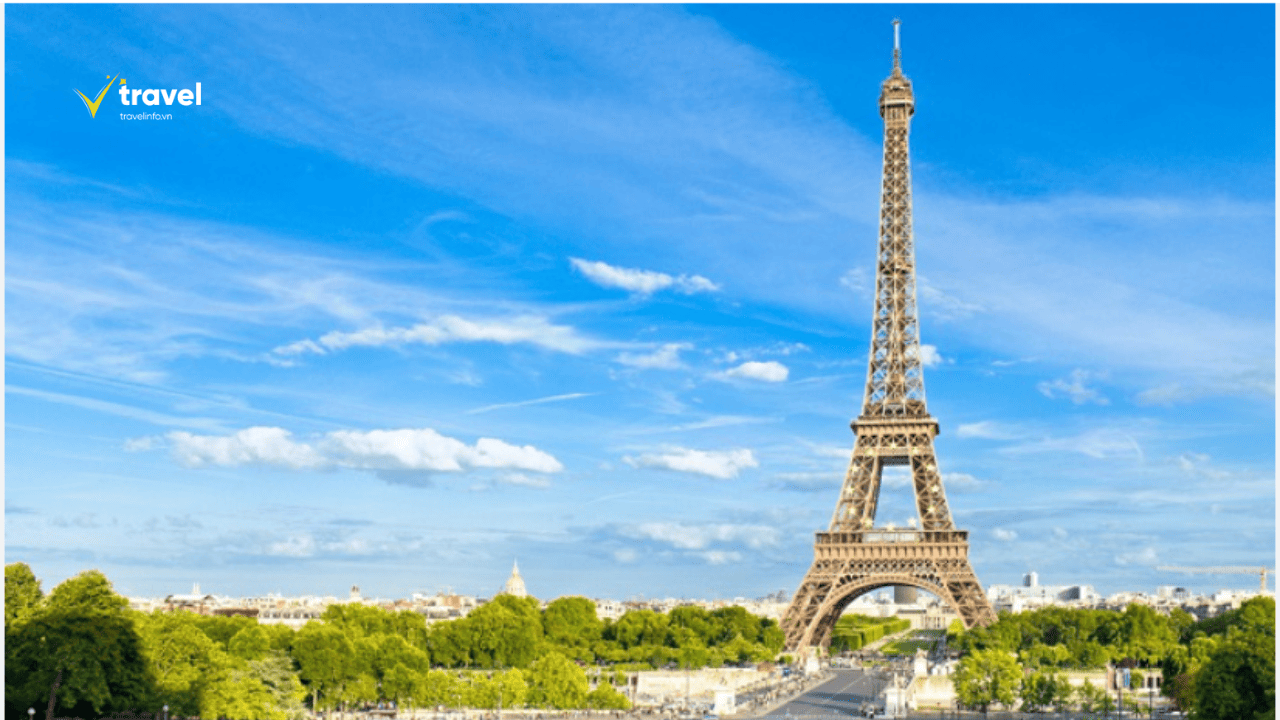 Trải nghiệm ẩm thực tại Tháp Eiffel