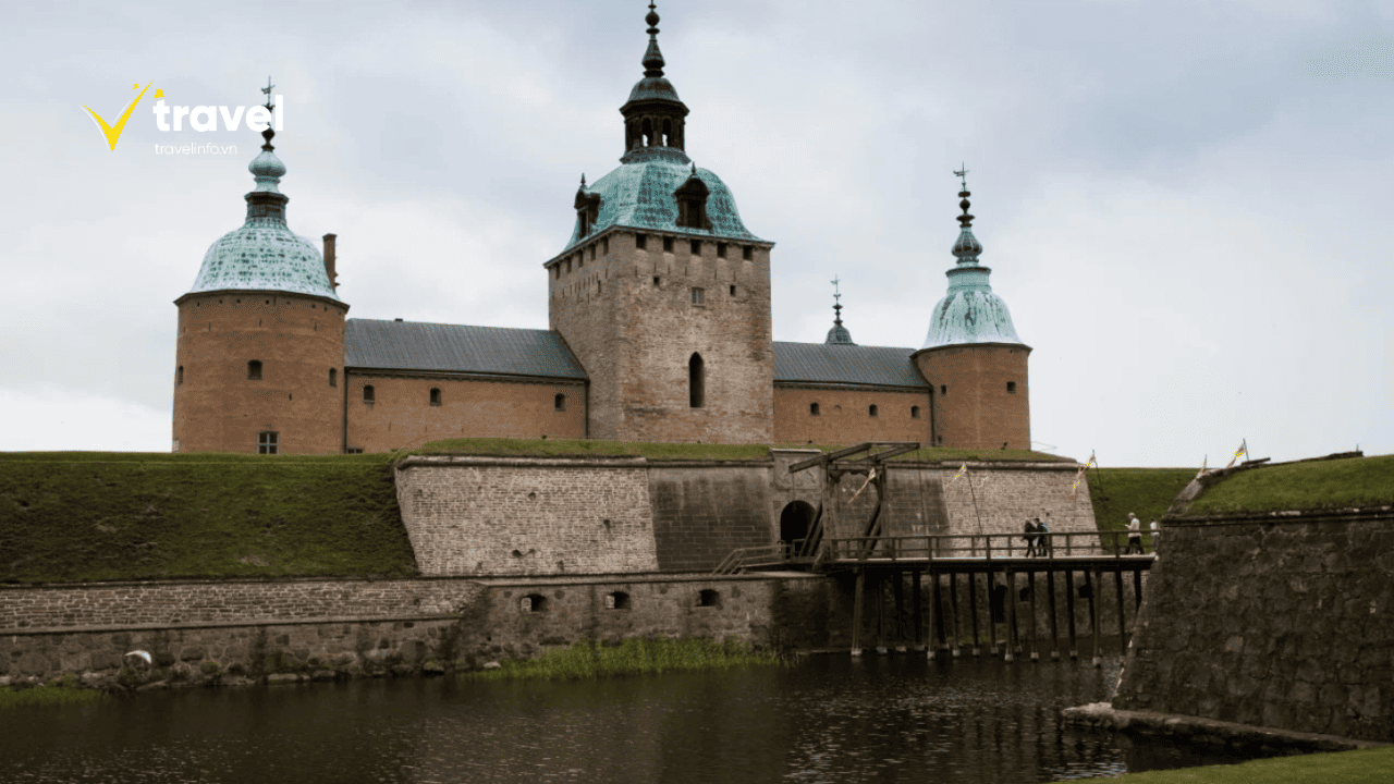 Tham Quan Lâu Đài Kalmar