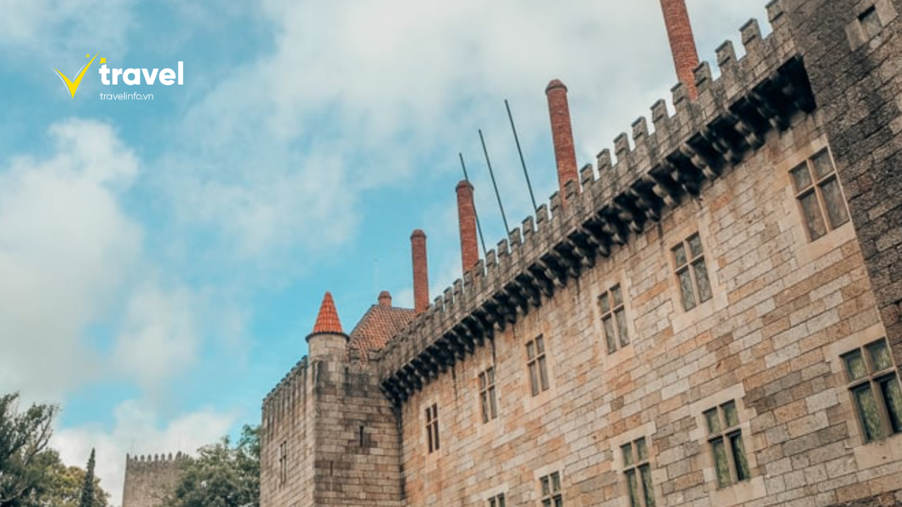 Thành Cổ Guimarães