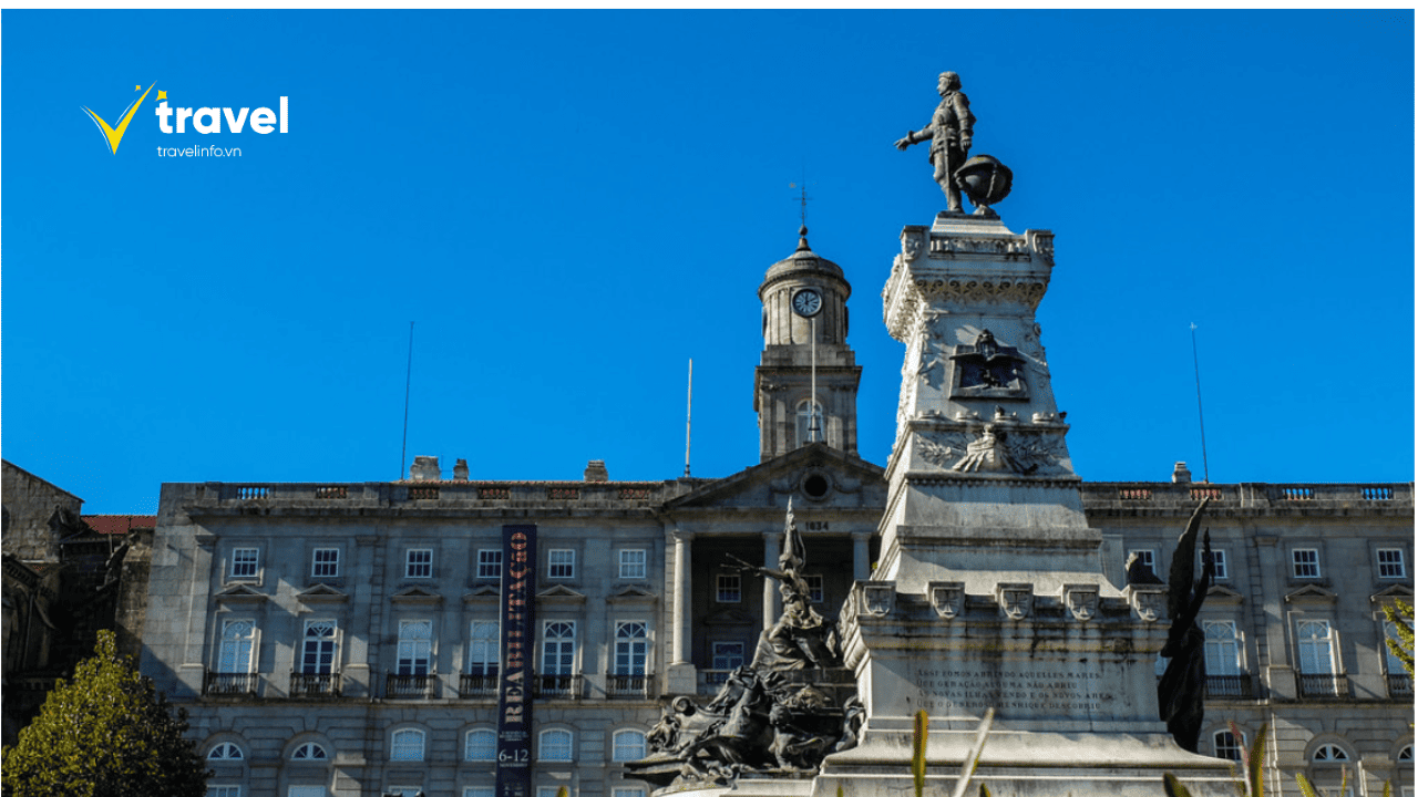 Tháp Torre dos Clérigos
