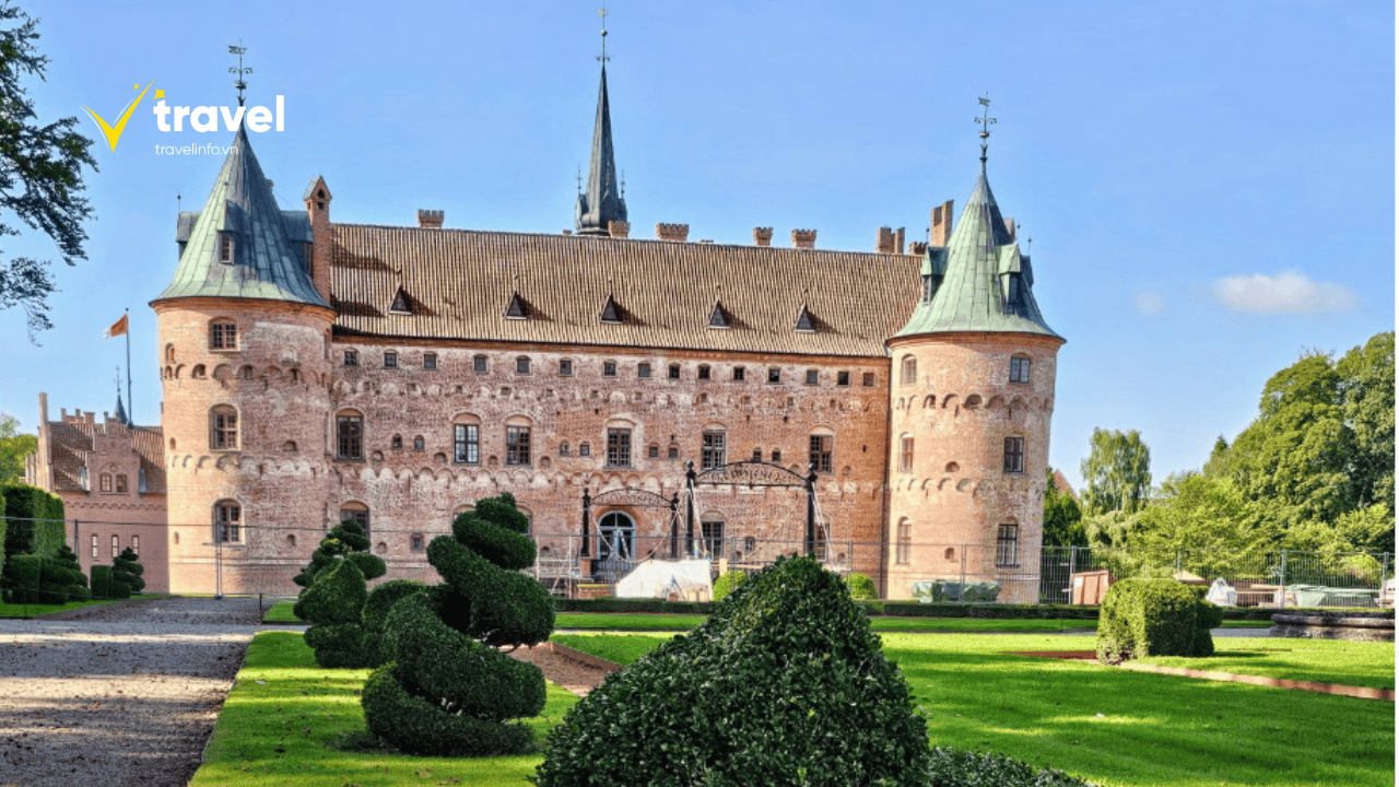 Con đường hai hàng cây tuyệt đẹp