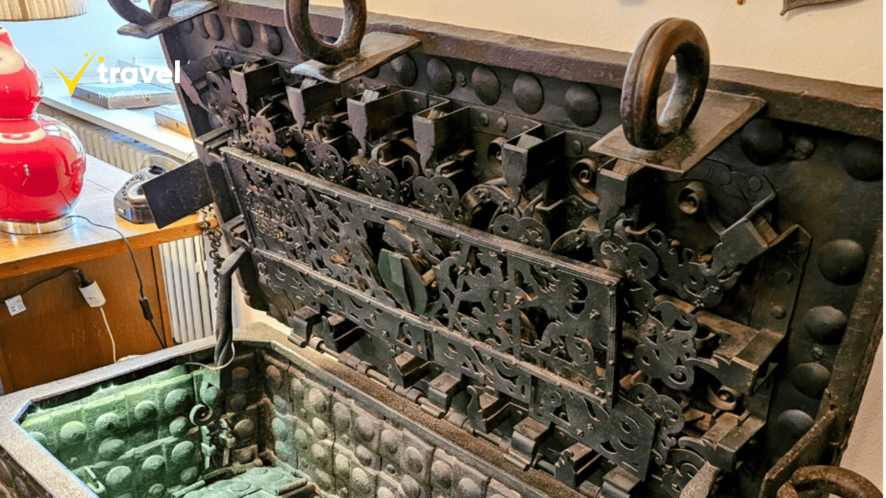 Những báu vật bên trong lâu đài