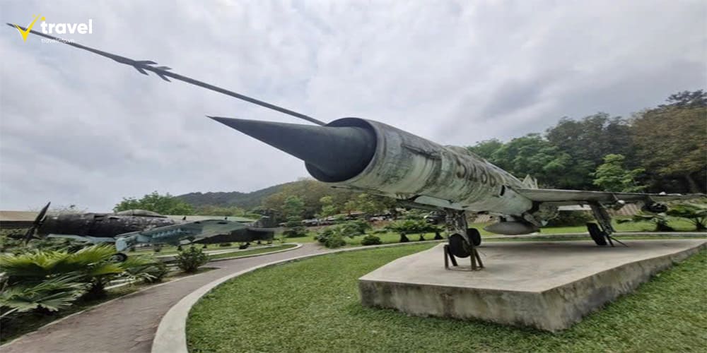 Khu trưng bày hiện vật chiến tranh