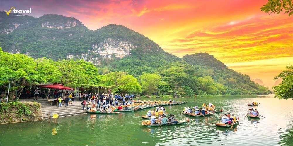 Khám phá Tam Cốc: Cuộc du ngoạn bằng thuyền giữa lòng đá vôi
