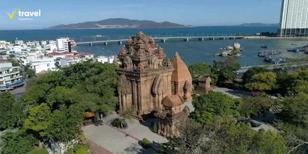 Tháp Bà Ponagar – Di sản văn hóa Chăm Pa giữa lòng Nha Trang