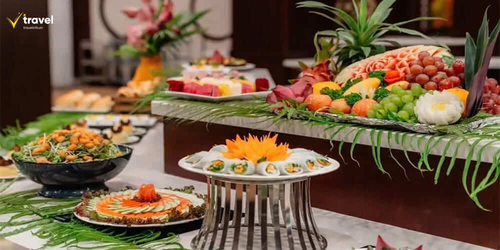 Thưởng Thức Ẩm Thực Chay Tại Nhà Hàng Tam Chúc
