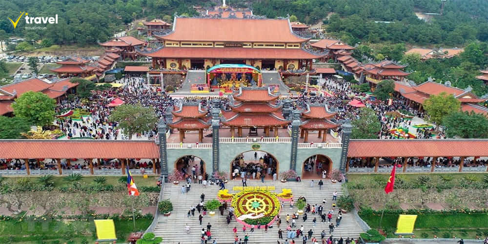 Lịch sử hình thành và phát triển của Chùa Ba Vàng