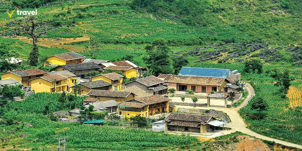 Ngắm toàn cảnh thung lũng Lô Lô Chải từ độ cao ấn tượng