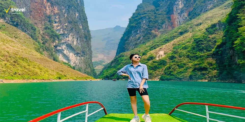 Trải nghiệm đi thuyền trên Sông Nho Quế